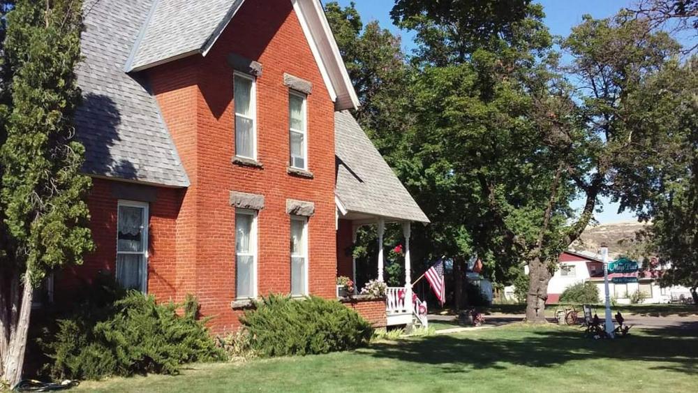 The Mays Place Bed and Breakfast